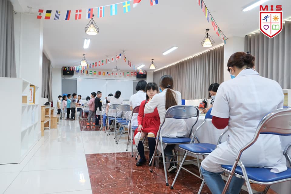 Khám sức khỏe định kỳ tại Hệ thống trường liên cấp MIS