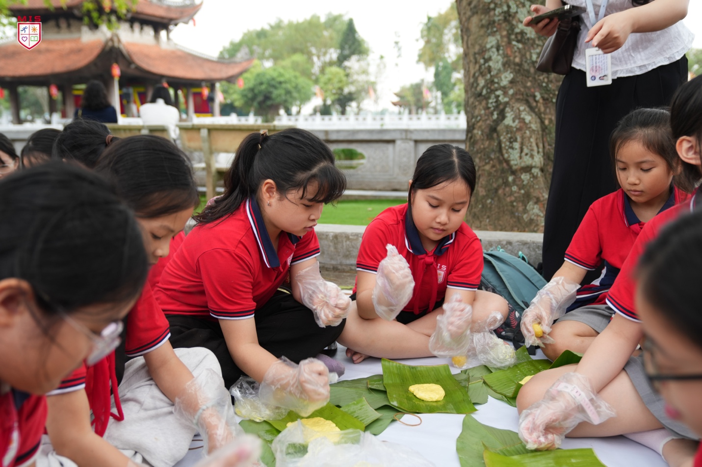 BÀI HỌC LỊCH SỬ GIỮA KHÔNG GIAN VĂN HÓA TRUYỀN THỐNG ĐỀN ĐÔ