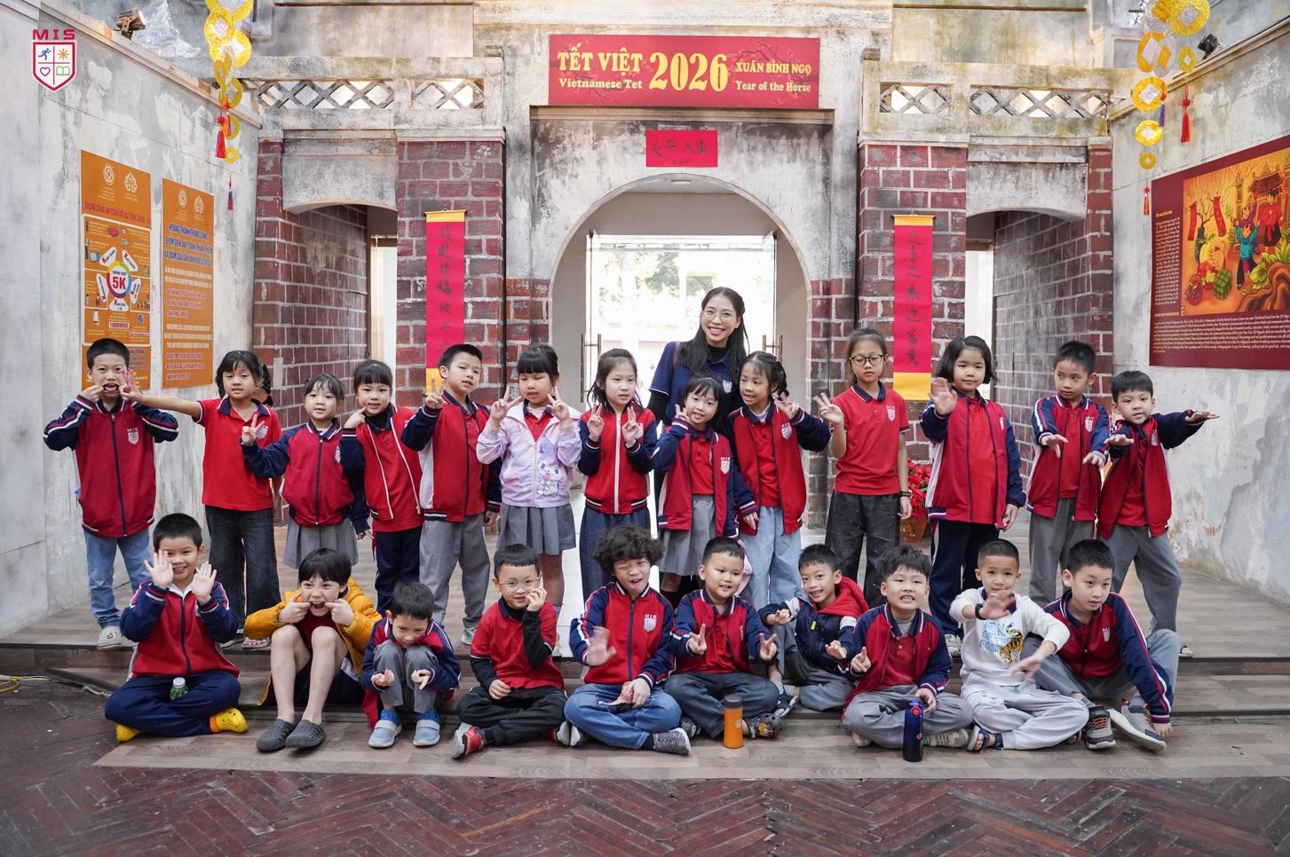 HOÀNG THÀNH THĂNG LONG