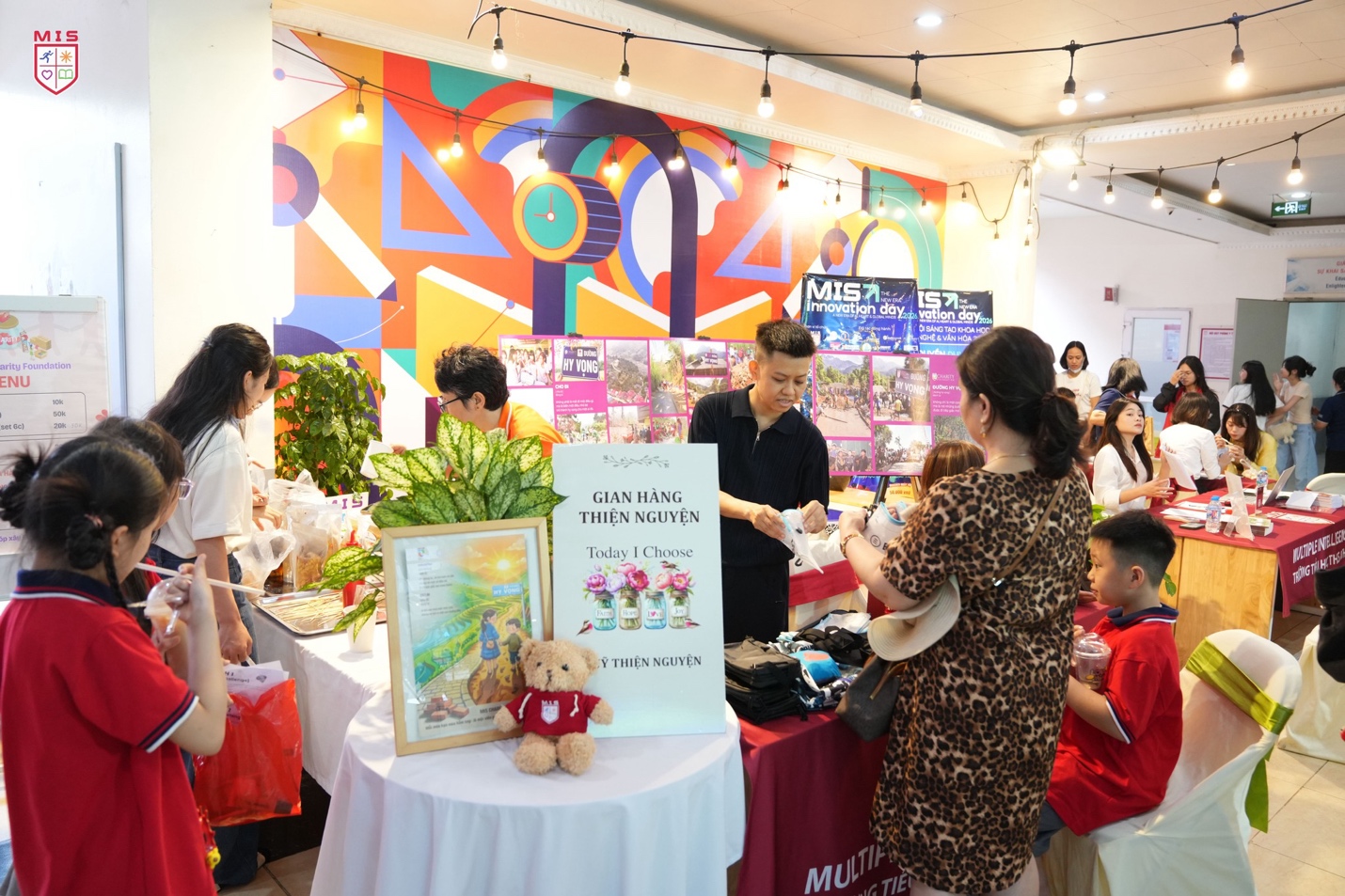 MIS INNOVATION DAY 2026 – “BẢN ĐỒ SÁNG TẠO” RỰC RỠ TỪ NHỮNG GIAN HÀNG ĐỘC ĐÁO