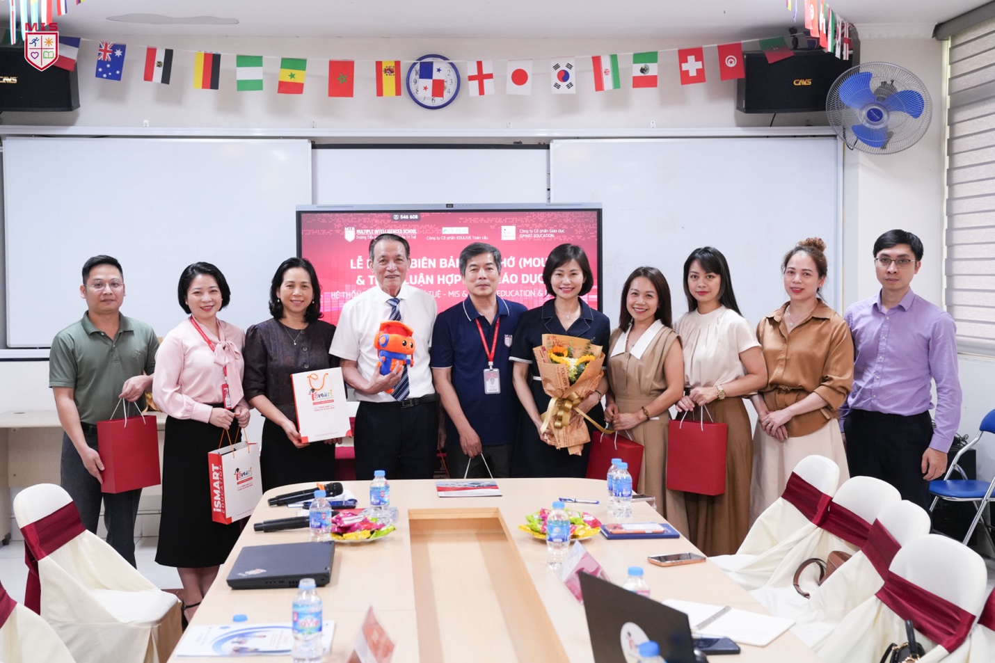 MIS KÝ KẾT HỢP TÁC CHIẾN LƯỢC VỚI ISMART VÀ EDULIVE, MỞ RỘNG TRẢI NGHIỆM HỌC TẬP THEO CHUẨN QUỐC TẾ