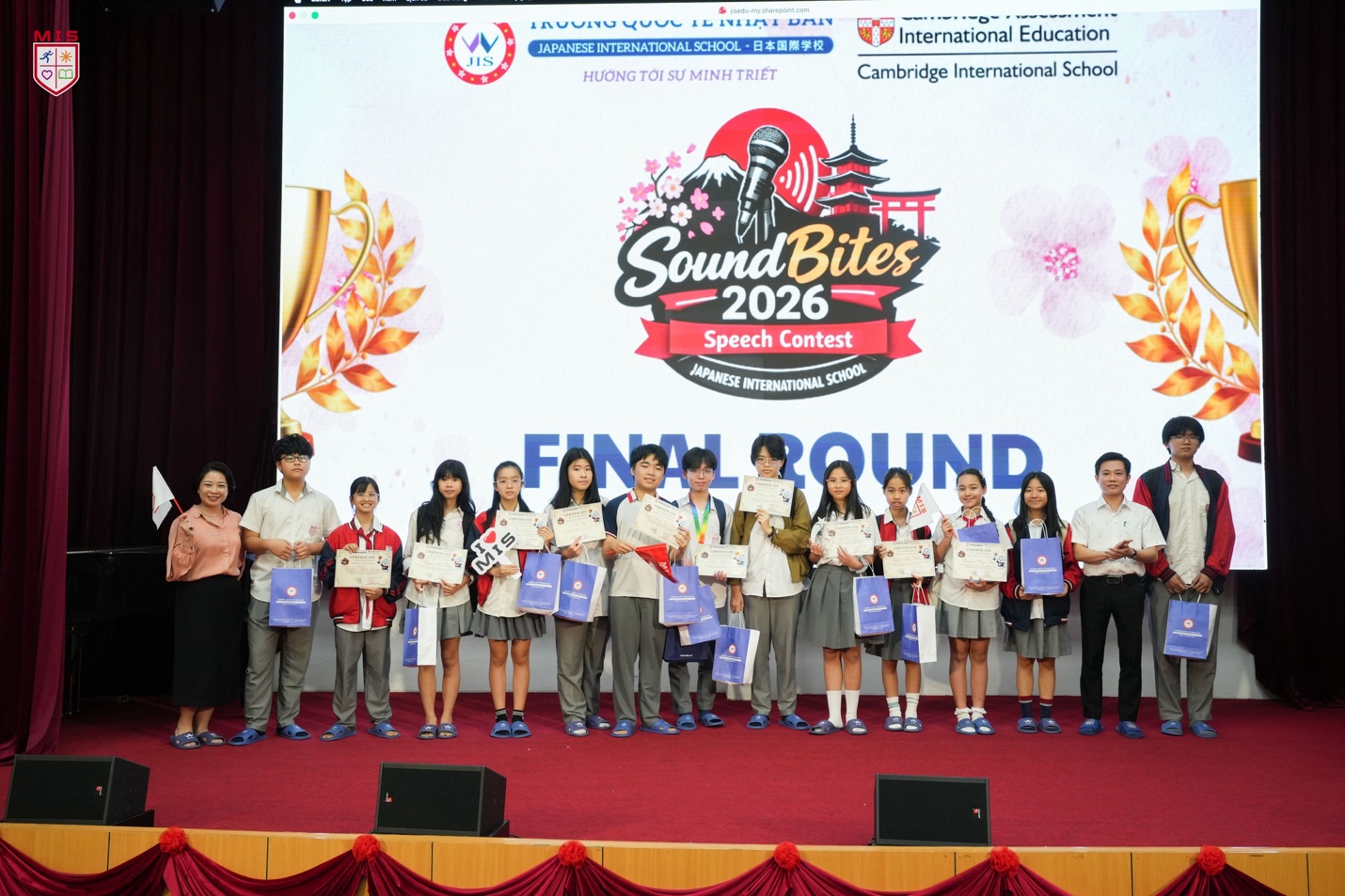 MISERS TỎA SÁNG TẠI CUỘC THI HÙNG BIỆN TIẾNG ANH SOUNDBITES 2026