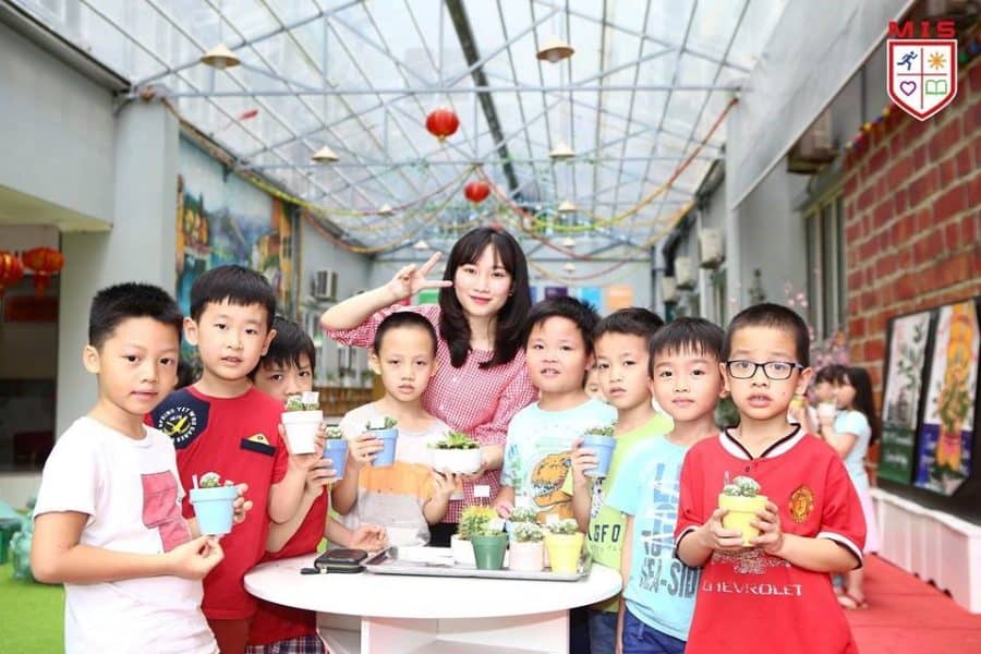 MISER ĐIỂM XANH LỚP HỌC BẰNG HÀNH ĐỘNG VÌ MÔI TRƯỜNG  “ĐỔI GIẤY LẤY CÂY”