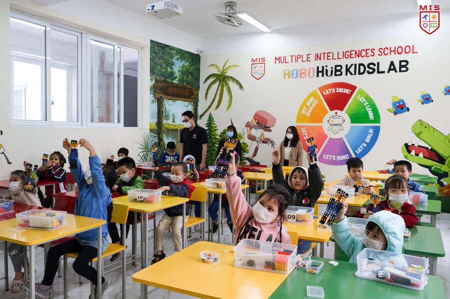 CÙNG MIS TRẢI NGHIỆM “FLY UP”