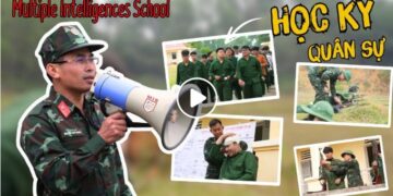 KHOÁC ÁO LÍNH XANH TRƯỞNG THÀNH TỪNG BƯỚC