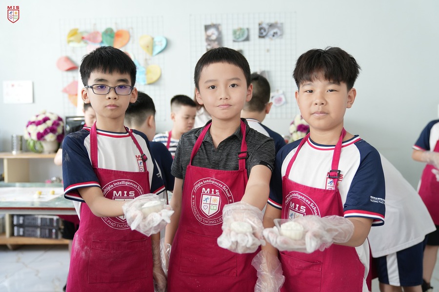 HƯƠNG VỊ NGỌT NGÀO – TRONG TỪNG CHIẾC BÁNH NHỎ