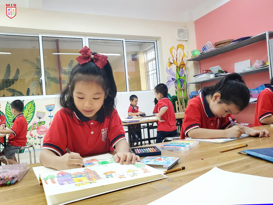 MỸ THUẬT NUÔI DƯỠNG TÂM HỒN – PHÁT TRIỂN TRÍ THÔNG MINH ĐA DẠNG