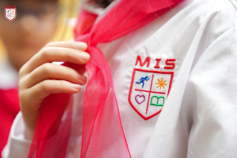 LỄ KẾT NẠP ĐỘI VIÊN KHỐI 3 MIS