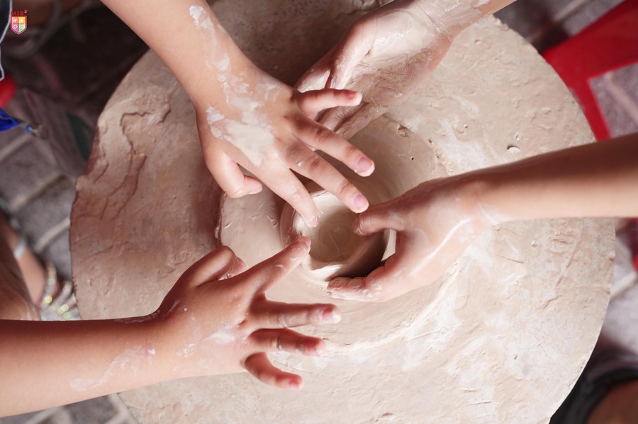 TRẢI NGHIỆM CỦA ĐÔI BÀN TAY – KHƠI GỢI NIỀM ĐAM MÊ SÁNG TẠO