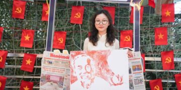 MÁU & HOA – NHỮNG MÙA XUÂN KHÔNG BAO GIỜ PHAI