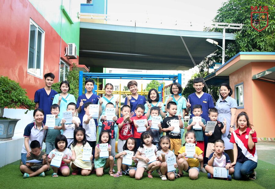 NỤ CƯỜI-NIỀM TIN CHO MỘT THẾ HỆ MỚI