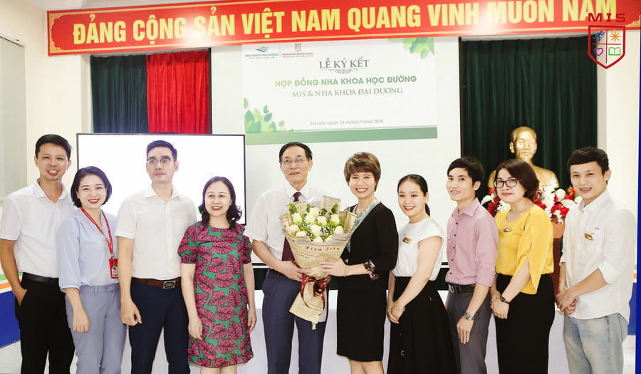 LỄ KÝ KẾT HỢP ĐỒNG NHA KHOA HỌC ĐƯỜNG