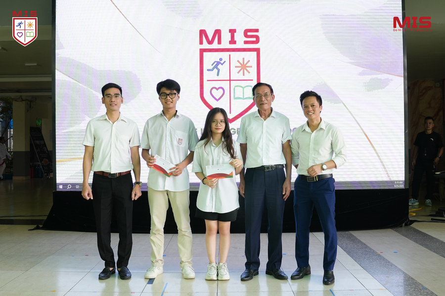 RA MẮT MIS LEADER KHÓA 1