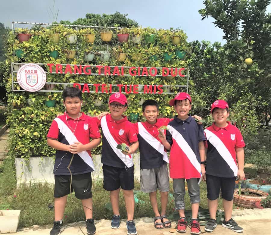 Chia sẻ của thày giáo Đức Trường về hoạt động trải nghiệm dã ngoại của HS MIS