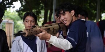 NHỮNG NGÀY CUỐI THU TẠI MIS PANDORA