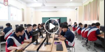 KHI AI BƯỚC VÀO LỚP HỌC LÀ LÚC TƯƠNG LAI BẮT ĐẦU ĐƯỢC VIẾT LẠI