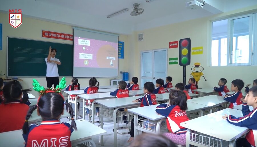 HỌC ĐỂ TỰ DO SÁNG TẠO ĐỂ TỰ TIN SỐNG CUỘC ĐỜI CỦA RIÊNG MÌNH