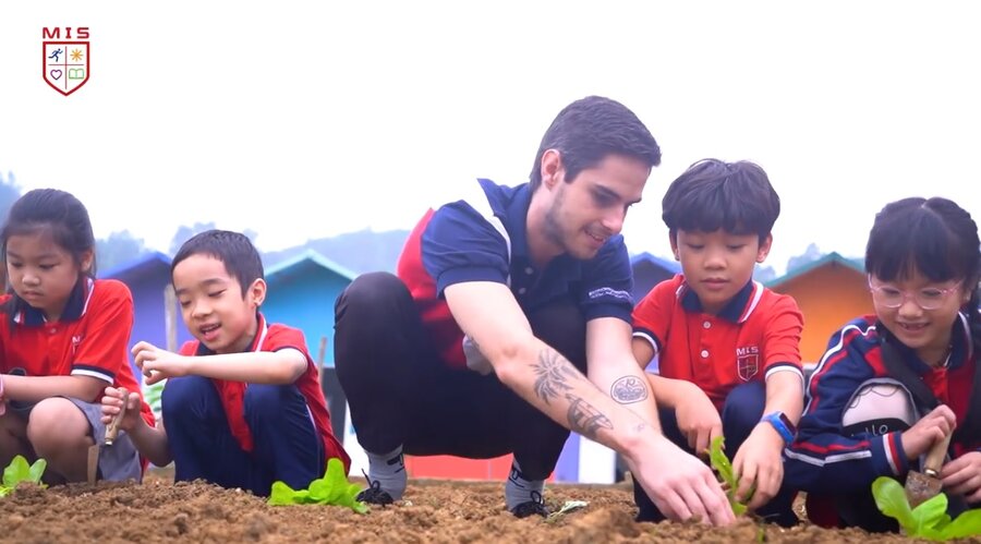 ĐI MỘT NGÀY ĐÀNG, HỌC MỘT SÀNG KHÔN VỮNG TỪNG BƯỚC CHÂN, ƯỚC VỌNG SẼ THÀNH