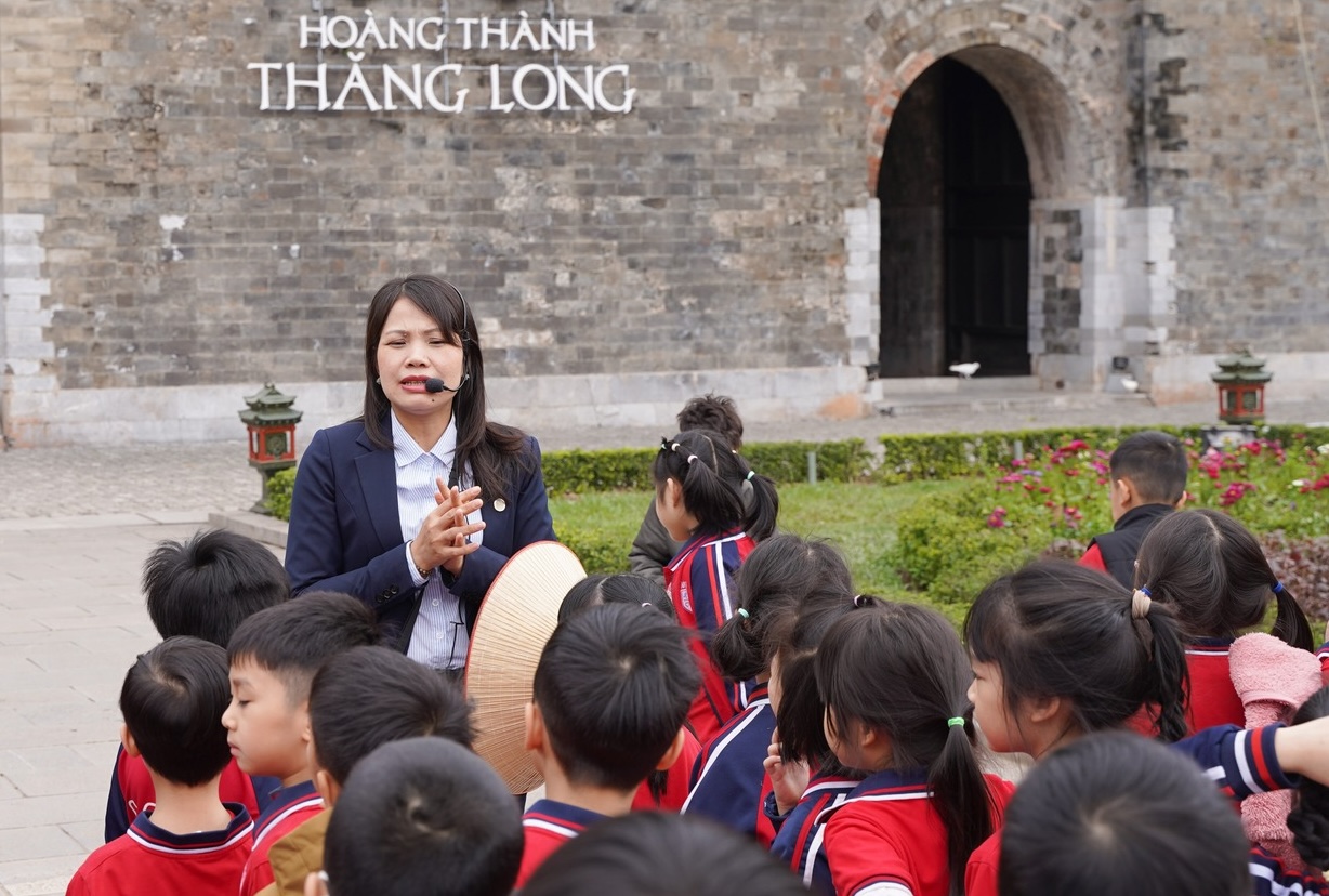 HOÀNG THÀNH THĂNG LONG